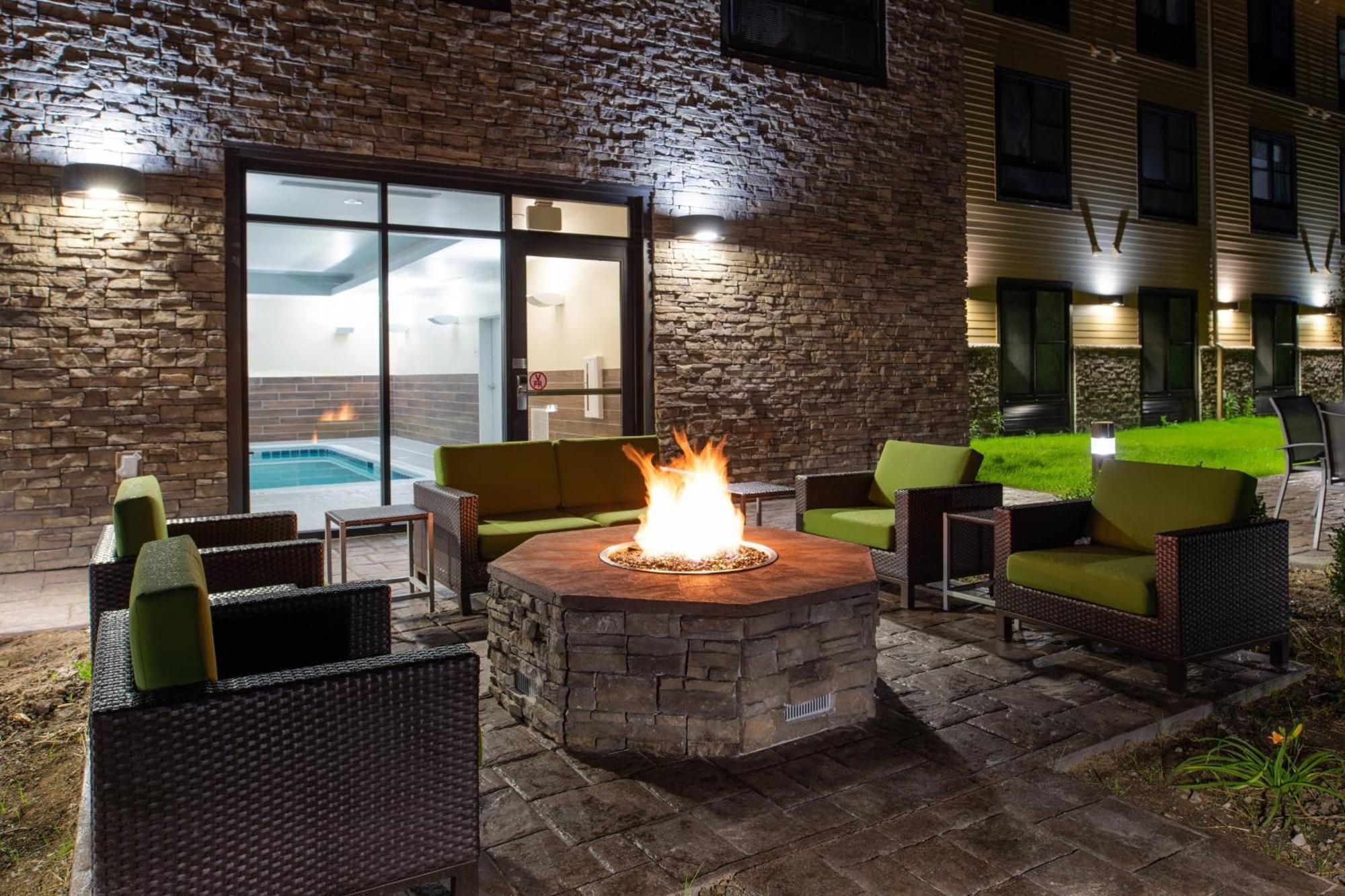 Fairfield Inn & Suites By Marriott Canton Buitenkant foto